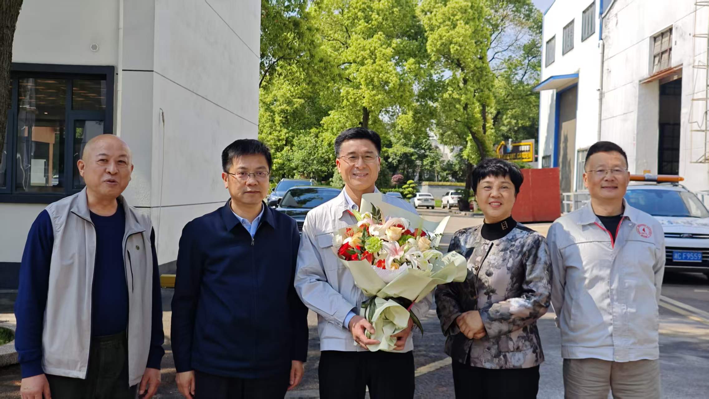 雨湖区区委书记陈小平一行走访KY官网-KAIYUN（中国大陆）官方网站|开云体育
公司